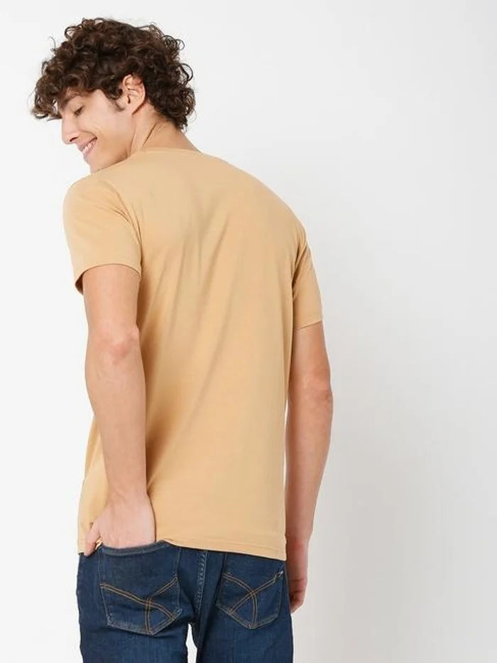 ROUND T-SHIRT