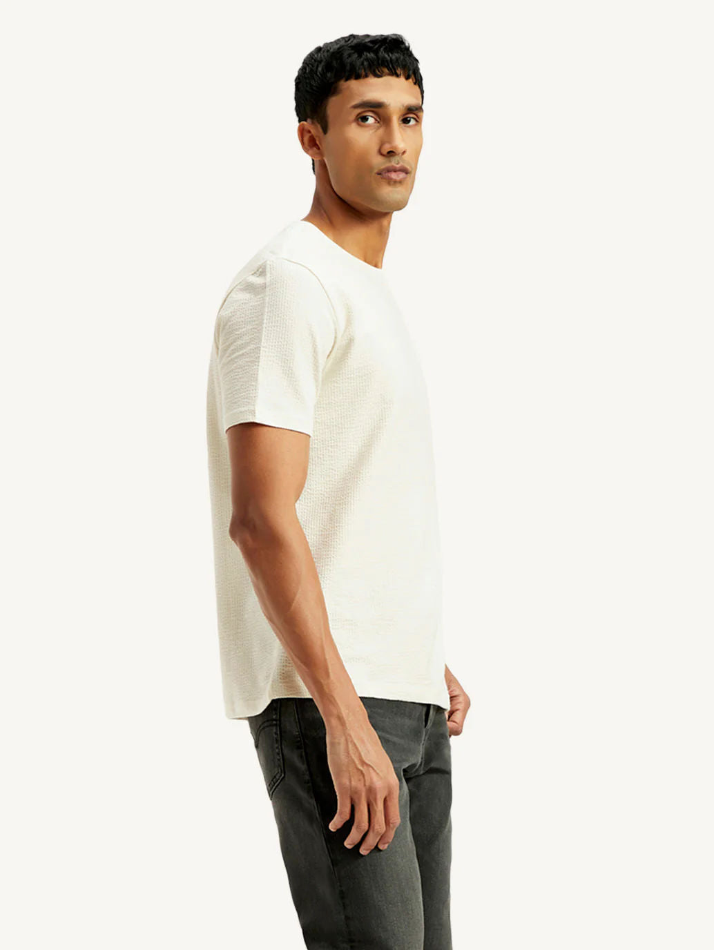 ROUND T-SHIRT