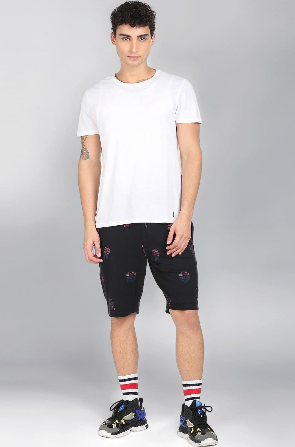 CASUAL SHORTS