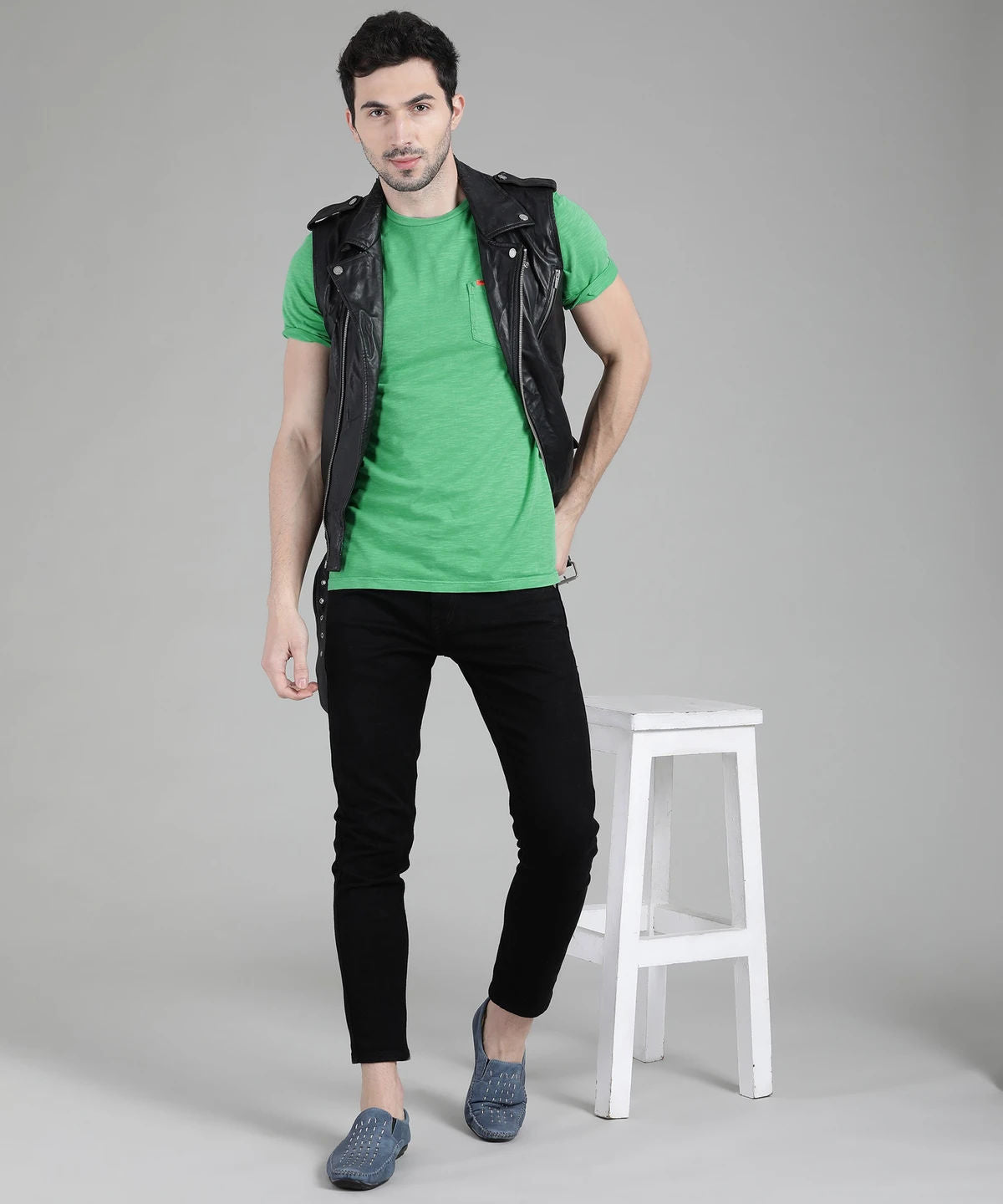 ROUND T-SHIRT
